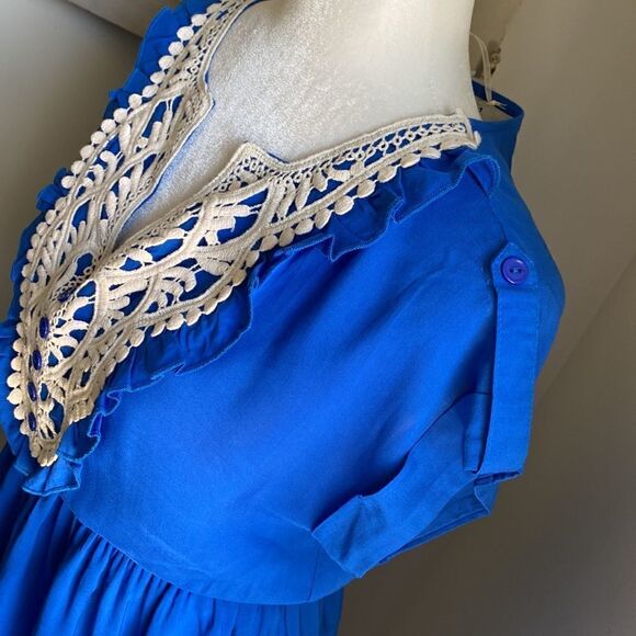 𝅺YA Los Angeles Dolman Top with Lace Overlay Dress Royal Blue White NWT - Picture 3 of 9